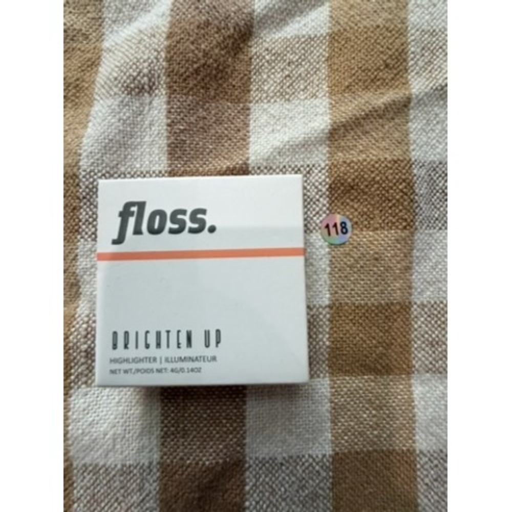 Floss Brighten Up Highlighter Powder Illuminateur 4g 0.14oz New in Box